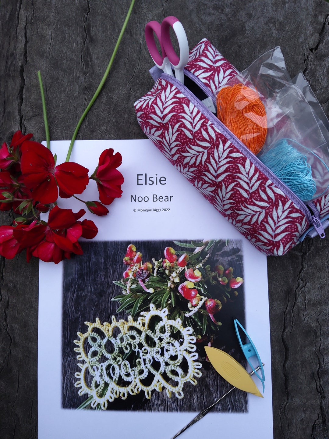 Shuttle Tatting Starter Kit Fully Lined Boxy Tote With Supplies and