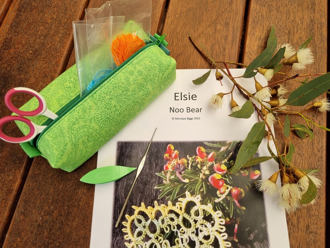 Shuttle Tatting Starter Kit Fully Lined Boxy Tote With Supplies and