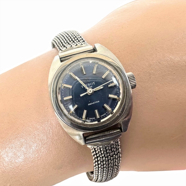 Vintage Tissot Seastar Women's Mechanical Movement Watch - Swiss Made - 35587-4X - Blue Face - 17 Jewels - Tessuflex Expandable Bracelet