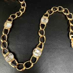 Vintage MONET Gold Plated Necklace with Sparkling Clear Faceted Glass Cabochons - Signed - 42.5 cm Long