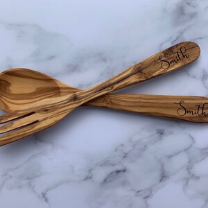 Personalized olive wood serving utensils - wooden spoon, wooden fork, salad tongs, housewarming gift, wedding gift, engraved gift