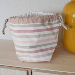 Kinchaku bag with stripe pattern