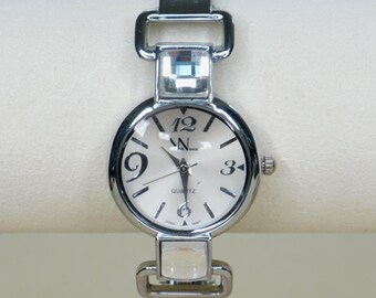 Via Nova Silver Tone Cutout Link Bangle Watch