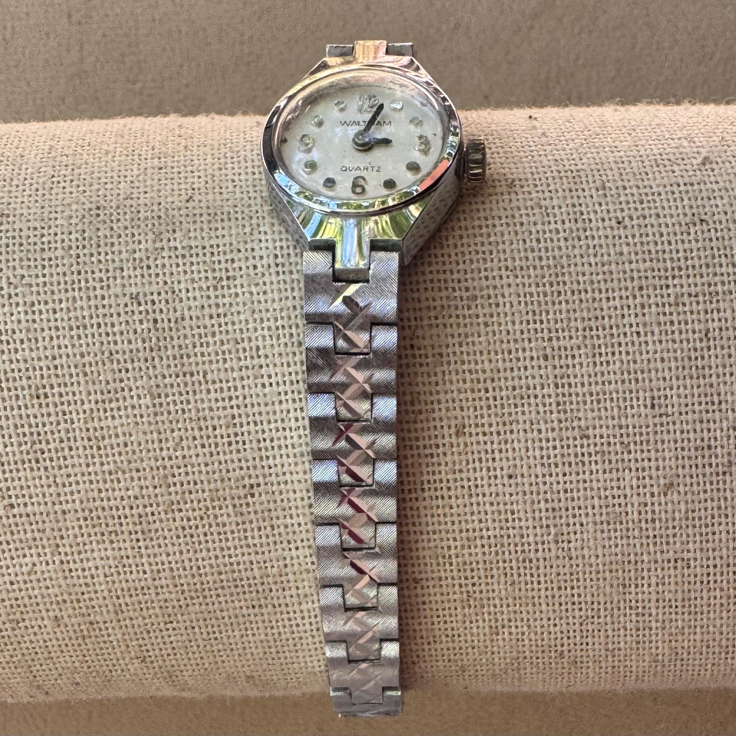 Vintage Waltham Dainty Silver Watch ENGLISH STERLING SILVER WALTHAM POCKET WATCH - Ashton-Blakey  main image 3