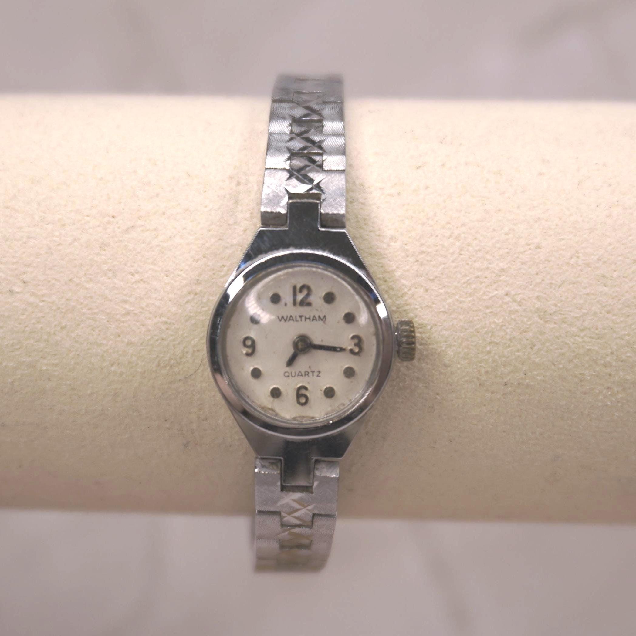 Waltham Silver Bracelet Watch • Dainty Women display picture 3