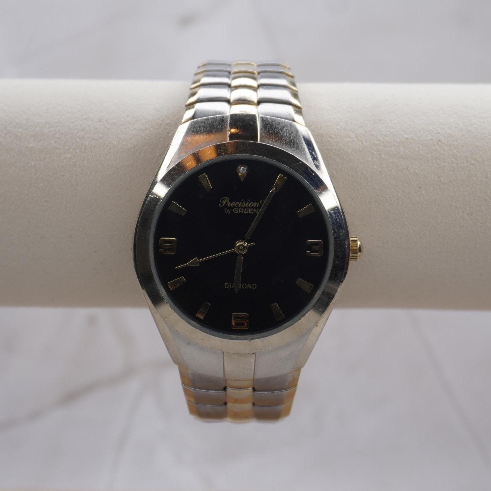 New! Vintage Gruen Quartz Watch w/ Diamond Marker PRECISION BY GRUEN GENUINE DIAMOND QUARTZ | Mercari main image 2