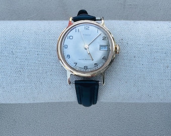 Retro Men&#39;s Black Leather Timex with Date Dial