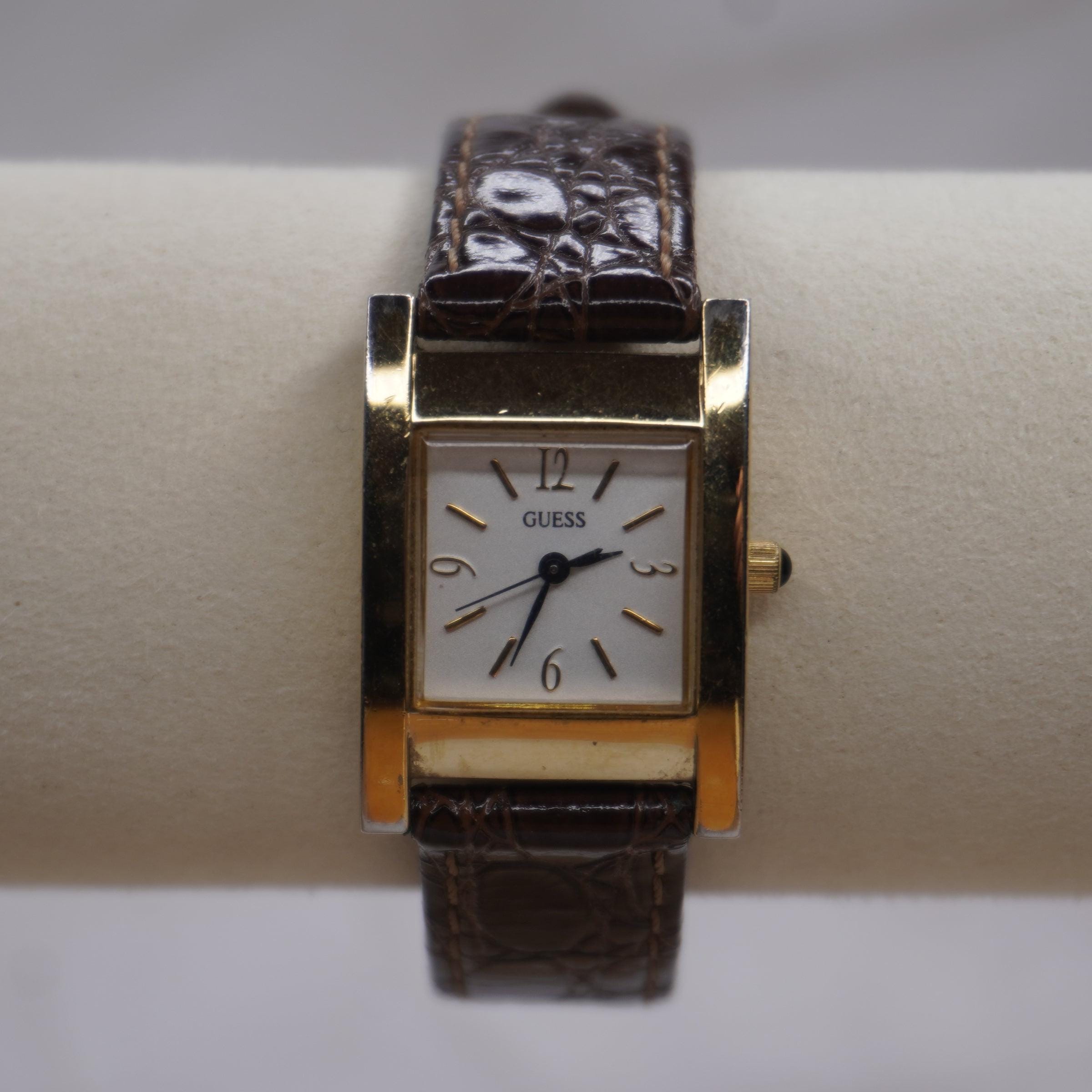 Vintage Guess Watch with Croc Strap Vintage Guess Watch Unisex 33mm Gold Tone 1994 Braided  main image 4