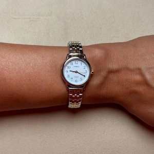 Timex Indiglo-zilveren en gouden uitbreidingshorloge voor dames
