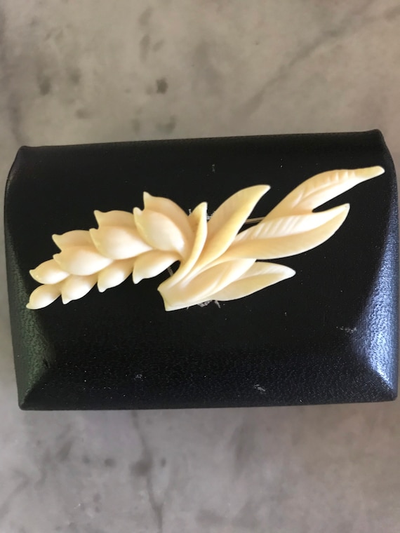 SIGNED Ming’s carved bone ginger earrings flora Ha