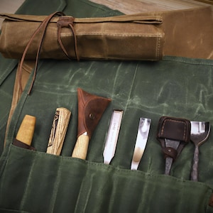 Oilskin Rolltasche mit Lederriemen für Bushcraft, Werkzeuge, Schnitz- oder Kochutensilien. 100 % Baumwolle, gewachstes Canvas