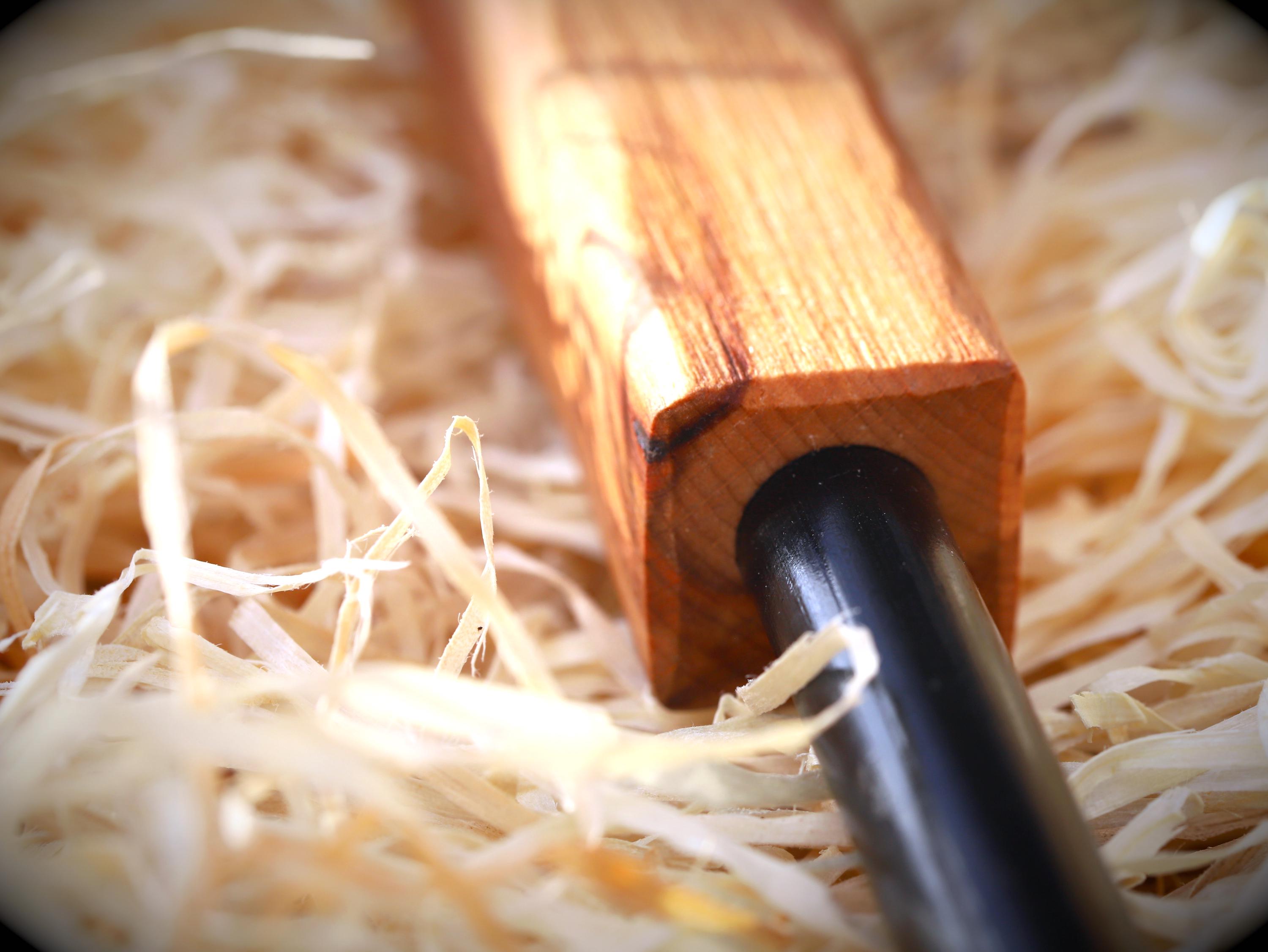 Accendino Da Sopravvivenza In Magnesio Con Legno: Accendi Fuoco Ovunque, Anche Con Pioggia!