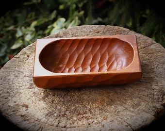 hand-carved wooden bowl "Tyr 2"