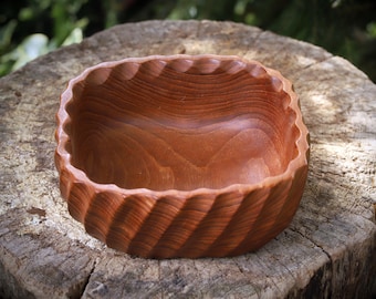 large hand-carved wooden bowl "Baldur"