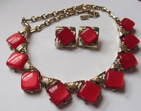 Vintage CORO Cherry Red Thermoset Choker Earrings… - image 6