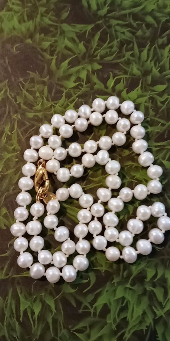 Gorgeous Vintage Strand of Faux Freshwater Pearls 