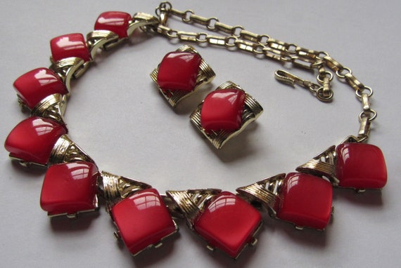 Vintage CORO Cherry Red Thermoset Choker Earrings… - image 5