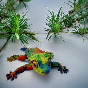 Realistic 3D Printed Articulating Crested Gecko Toy Crested Gecko Flexi Reptile Lizard 3D Printed Animal