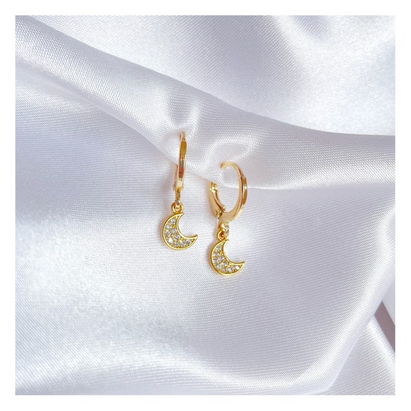 “Lunita” earrings in 14k and 18k gold plated earrings boucles d’oreilles ohrringe orecchini oorbellen moon luna mond