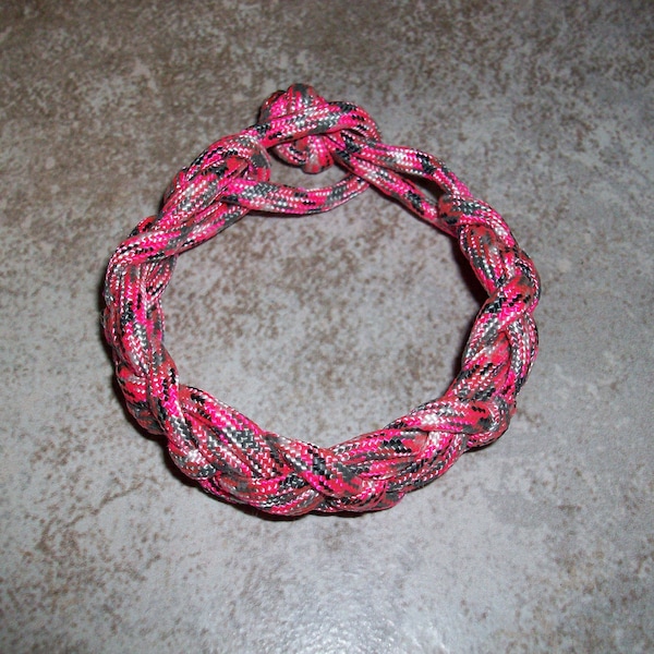 Hot Pink Camo Celtic Knot Paracord Bracelet (7 inch Wrist)