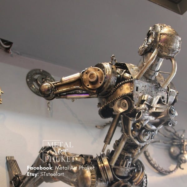 Scrap Metal Cyborg Assassin Wall Sculpture, Welded Robot Endoskeleton Wall Art, Recycled Steel Sci-fi Hunter Killer Statue