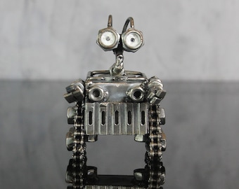 Wall-E Inspired Recycle Scrap Metal Art
