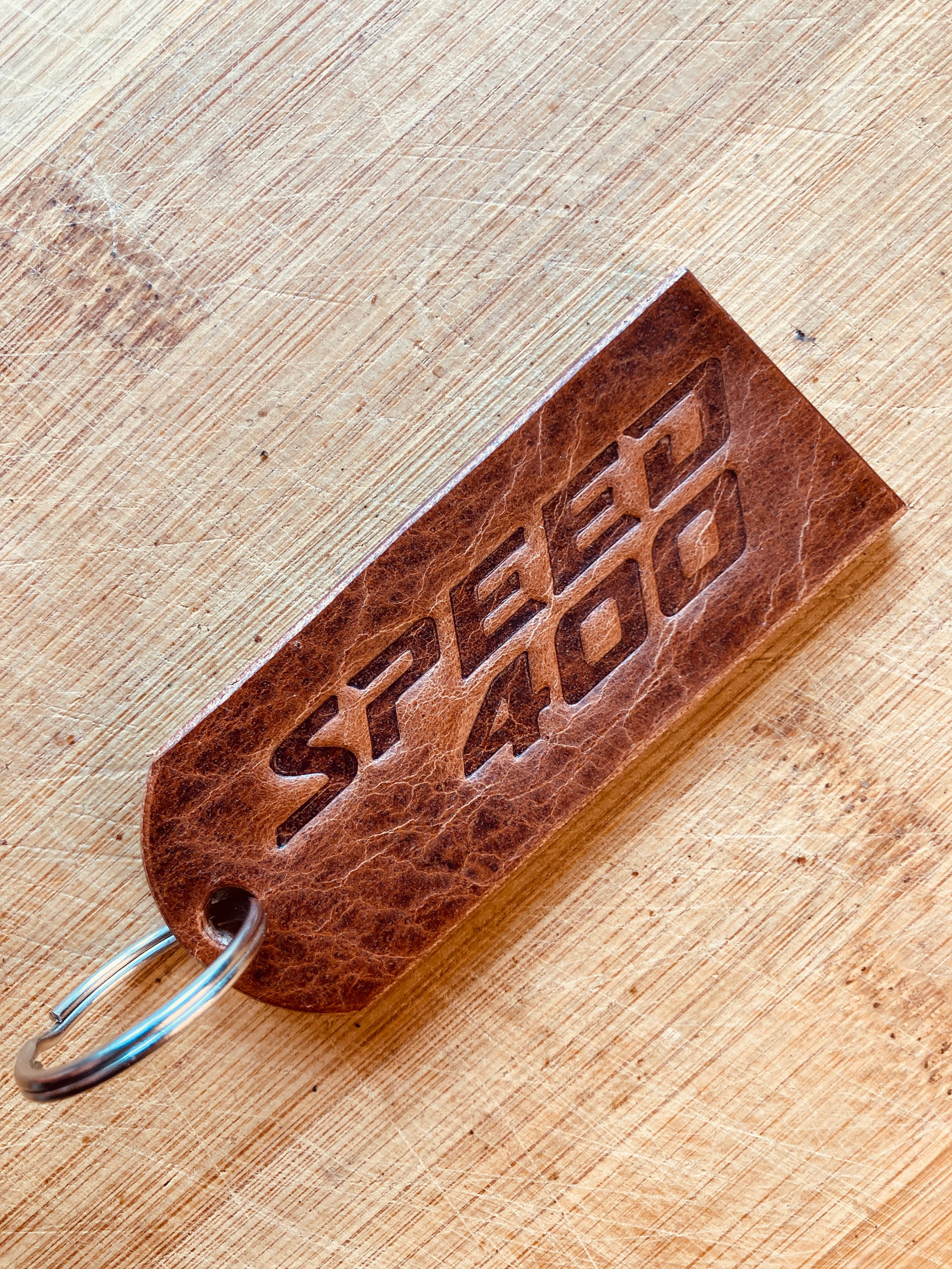 Handmade leather key ring - Triumph Speed 400