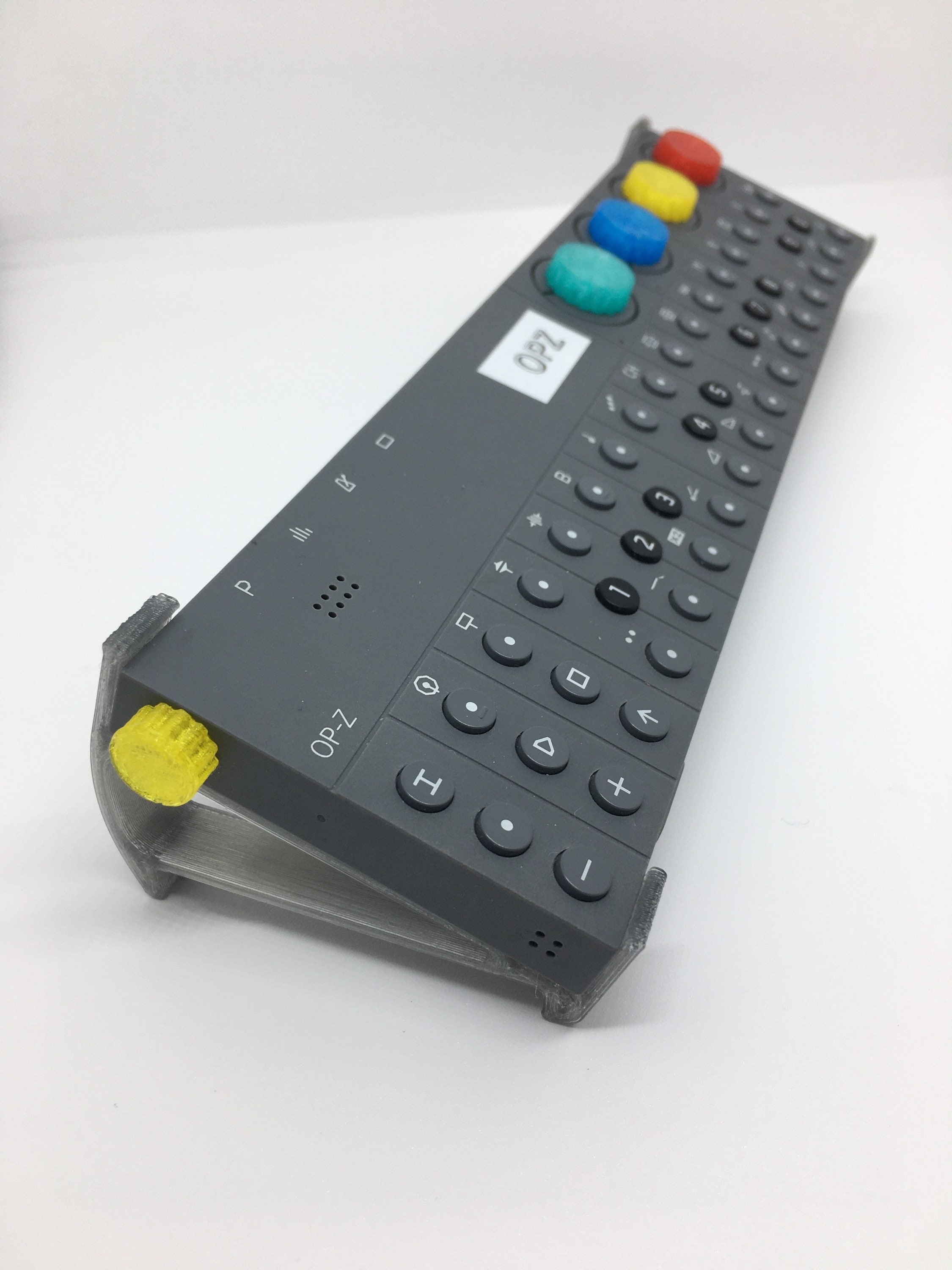 数々のアワードを受賞】 Teenage Engineering OP-Z※ジャンク aob.adv.br