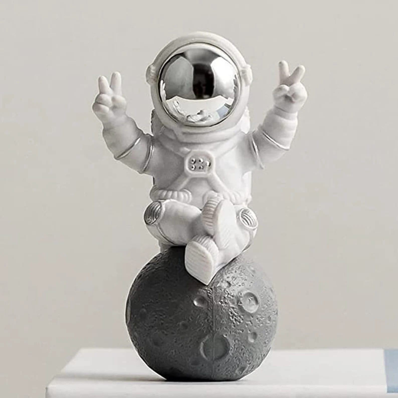 NUACOS Creative Astronaute Ornements Voiture Tableau de Bord Micro