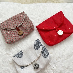 Kosmetiktasche kleine Tasche Täschchen für Accessoires Kosmetik andere wichtige Dinge Frottee beige rot Geschenkidee Knopf Verschluss