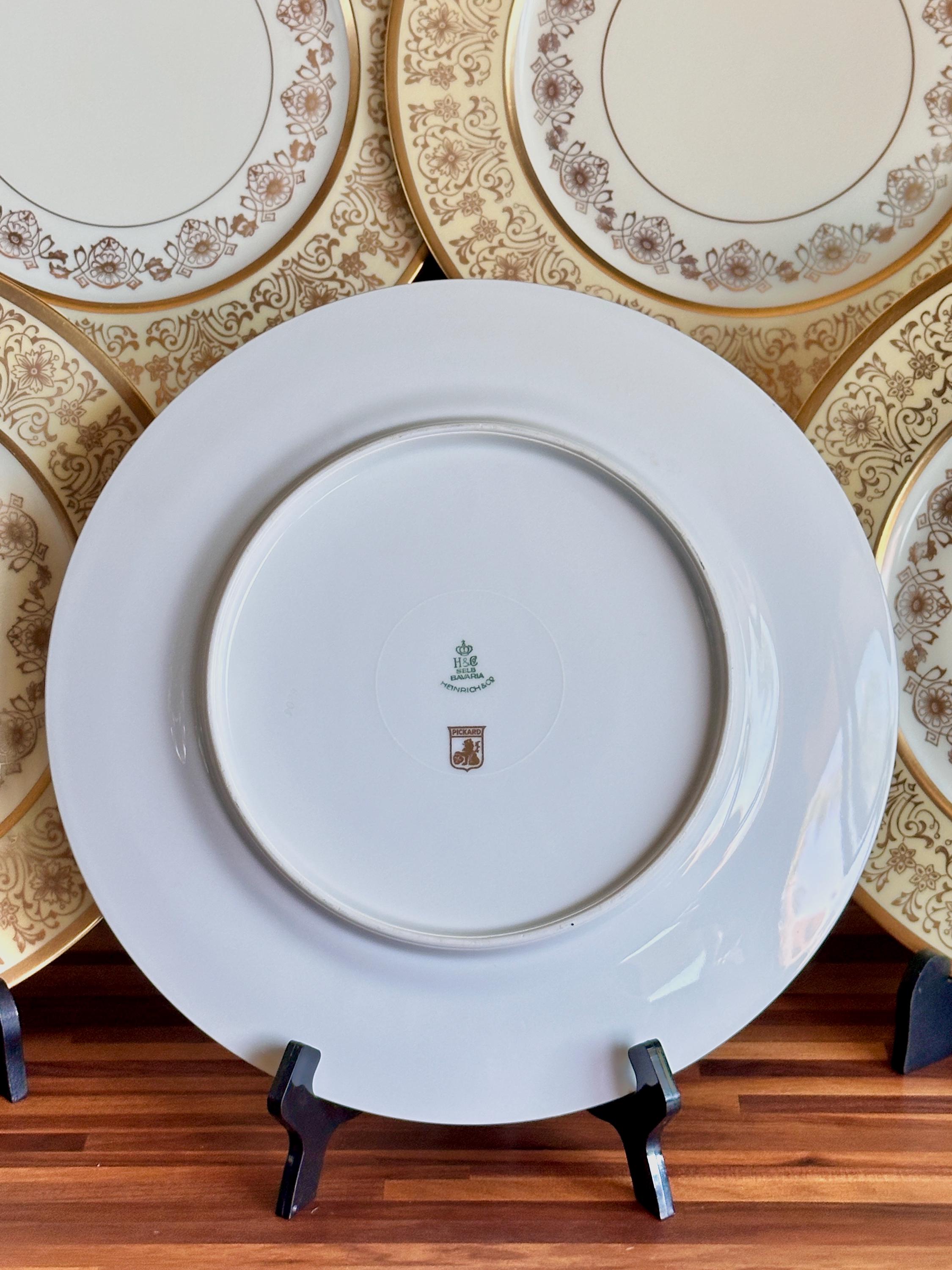 Set of 11 W.A. Pickard Dinner Service Plates, Gold Brocade Pattern