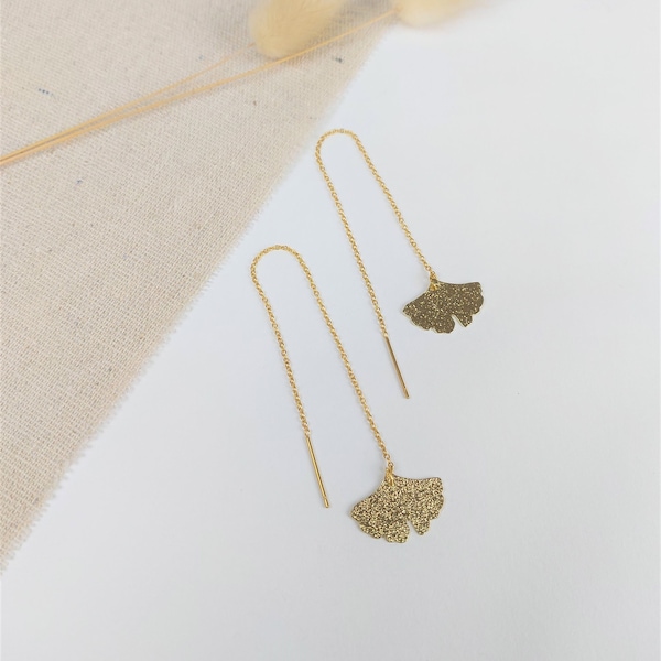 HELOÏSE gold stainless steel chain earrings with ginkgo leaf print