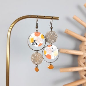 LOÏSE asymmetrical earrings, Japanese paper and mustard yellow enamelled sequin