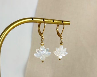 LOUNA lotus flower pearl earrings in natural mother-of-pearl