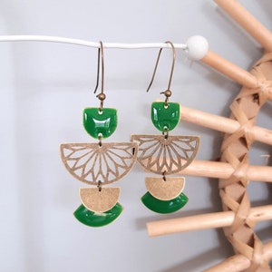 CRISTINA earrings with geometric bronze charm and green or mustard yellow enamel sequin