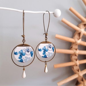 AURIANE earrings in Japanese paper and white enamelled sequin
