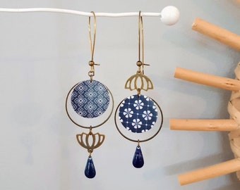 Asymmetrical DEBBY earrings, Japanese paper and midnight blue enameled sequin