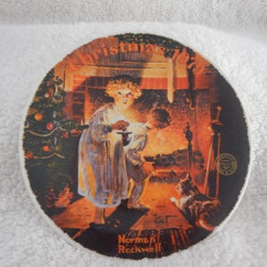 Vintage Knowles Norman Rockwell Somebody&#39;s Up There Christmas 1979 Collectible Decorative Plate Annual Series Limited Edition Holidays