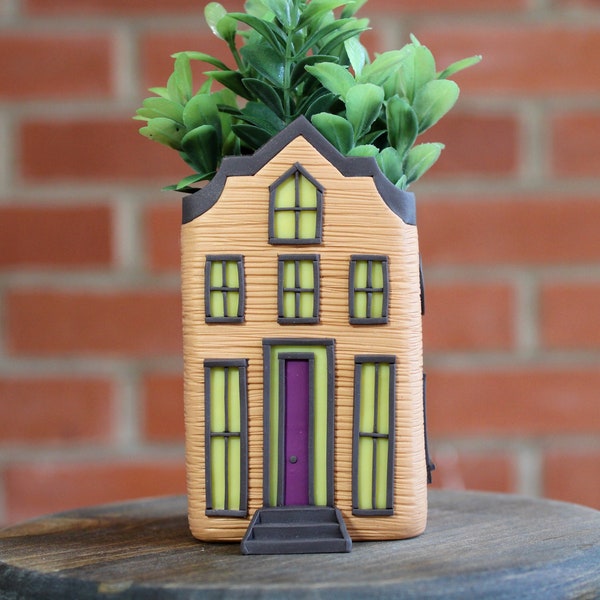 Apricot House Planter (3.5 Inches Tall)