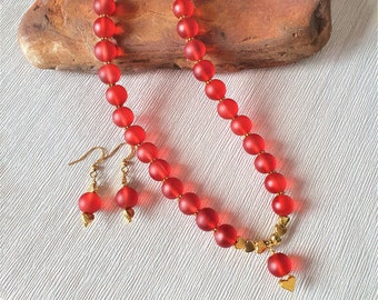 Red glass bead choker earrings set, Golden heart choker, Golden heart earrings, Red jewellery set, Gift for her, Red choker, Heart jewelry