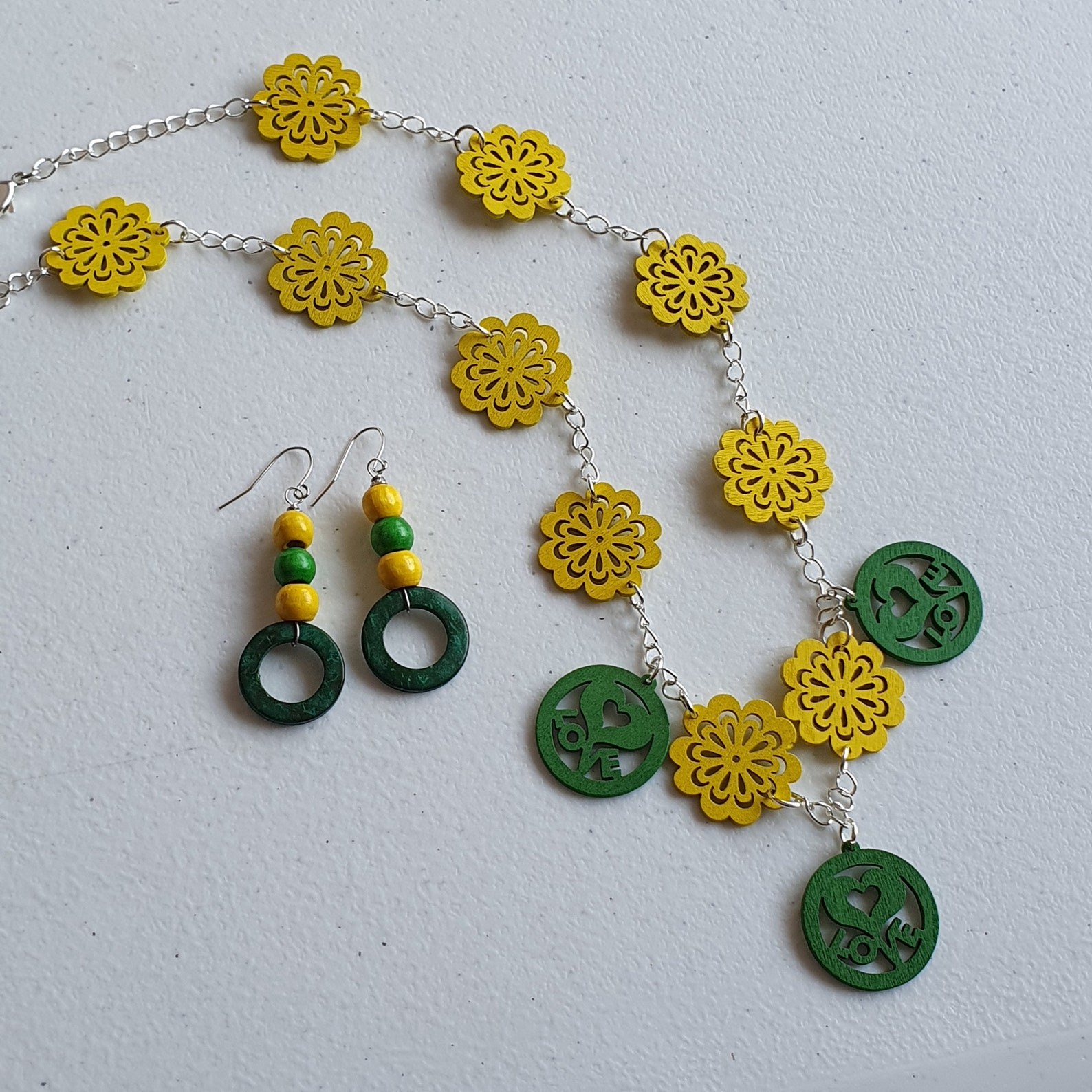 Green and yellow wooden jewellery setWooden flower necklace Etsy
