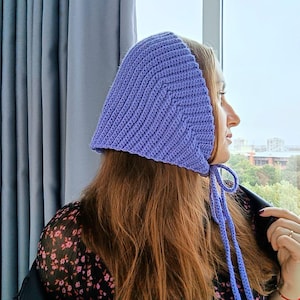 Merino Wool Triangle Scarf – Minimalist Vintage Kerchief Head Wrap – Soft Knit Headscarf with Ties – Handmade Hair Accessory for Women