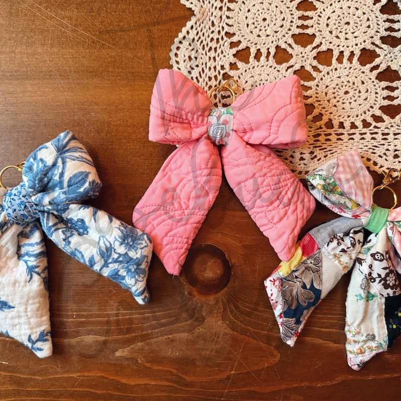 Vintage Quilt Bow Keychain - Etsy