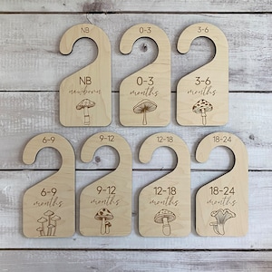 Mushroom-Themed Baby Closet Dividers - Engraved Wooden Hangers for Newborn to 24 Months