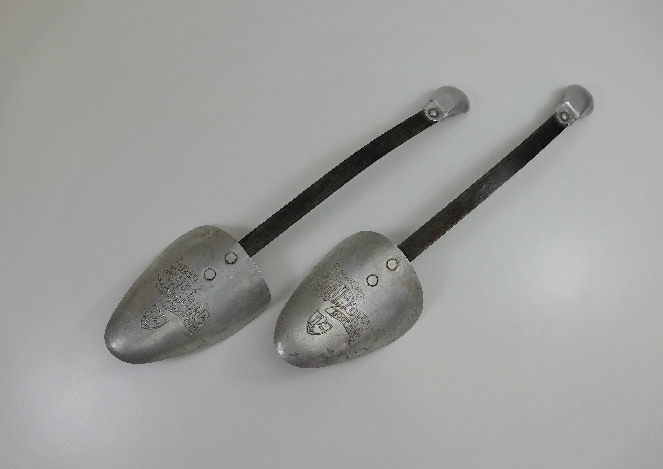 Metal shoe hotsell shaper