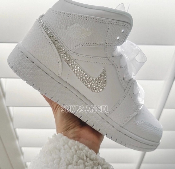 nike air jordan 1 mid bling