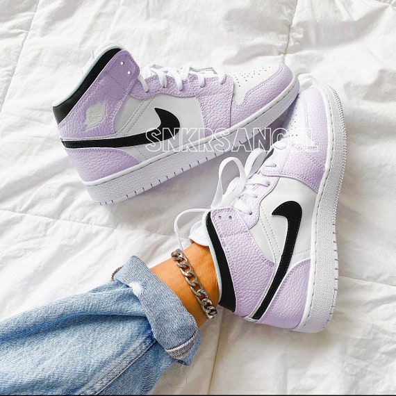 Custom Nike Air Jordan 1 Mid Lilac Black - Etsy Israel