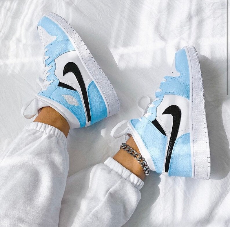 black blue nike shoes