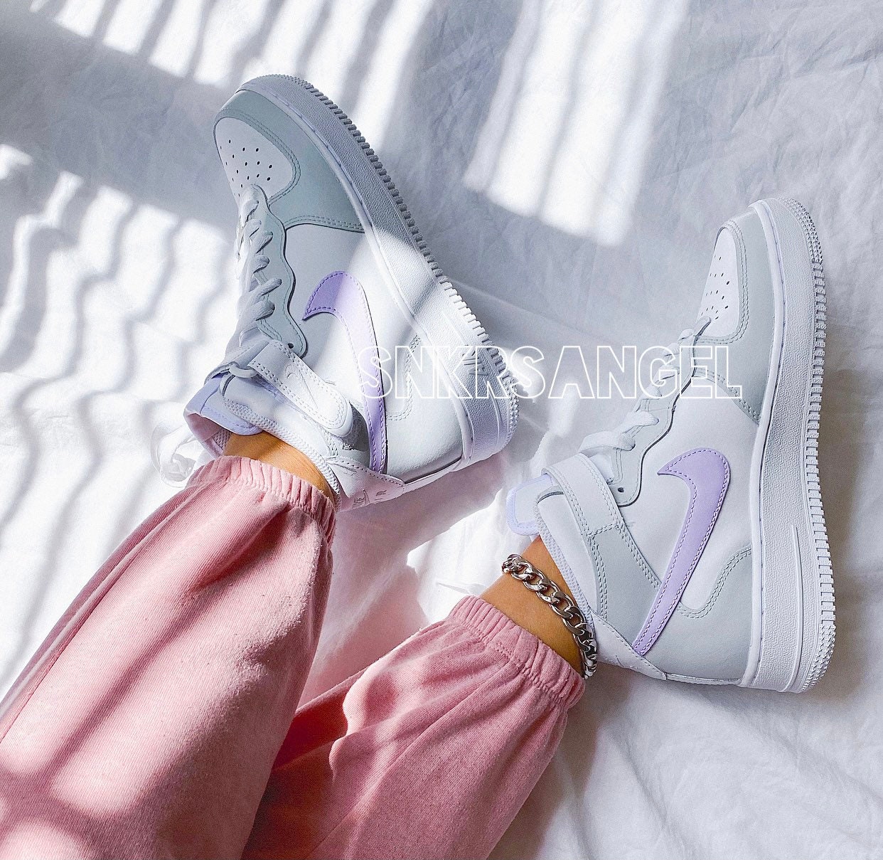 Nike Air Force 1 in Vast Grey with purple and pink accents Nike Air Force 1 Low Patent  main image 3