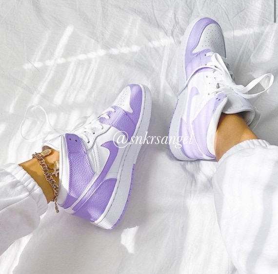 Custom Jordan 1 Mid lilac - Etsy